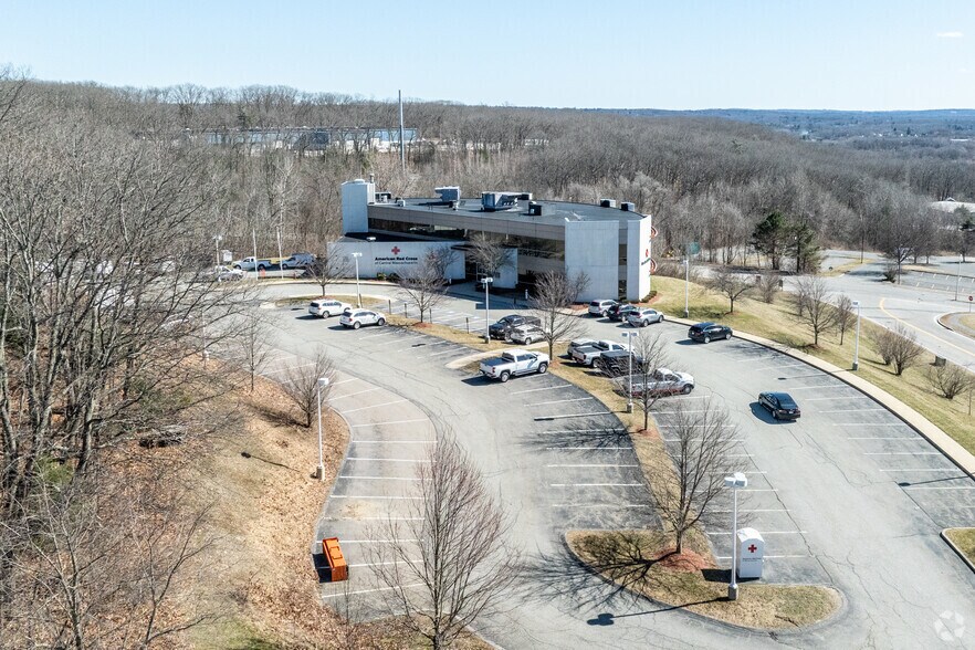 More Photos Of 2000 Century Dr W, Worcester Office For Lease