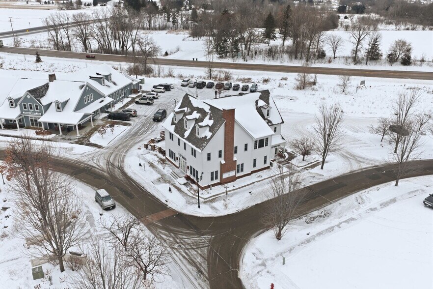 More Photos Of 145 New England Pl, Stillwater Storefront Retail Office For Sale