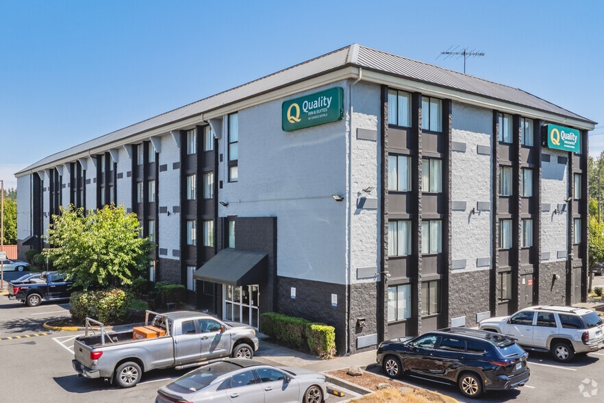 More Photos Of 101 128th St SE, Everett Hotel For Sale