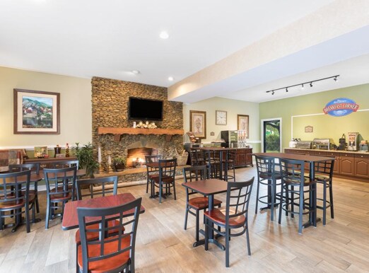 More Photos Of 8220 S Main St, Helen Hotel For Sale