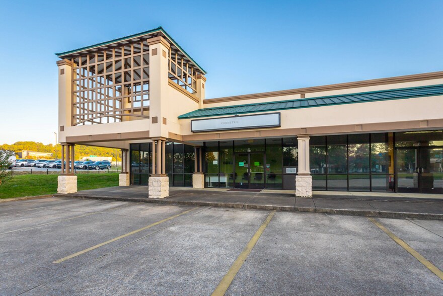 More Photos Of 7610 Hamilton Park Dr, Chattanooga Office For Sale