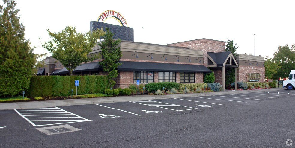 More Photos Of 1400-1772 N Jantzen Beach Dr, Portland Unknown For Lease