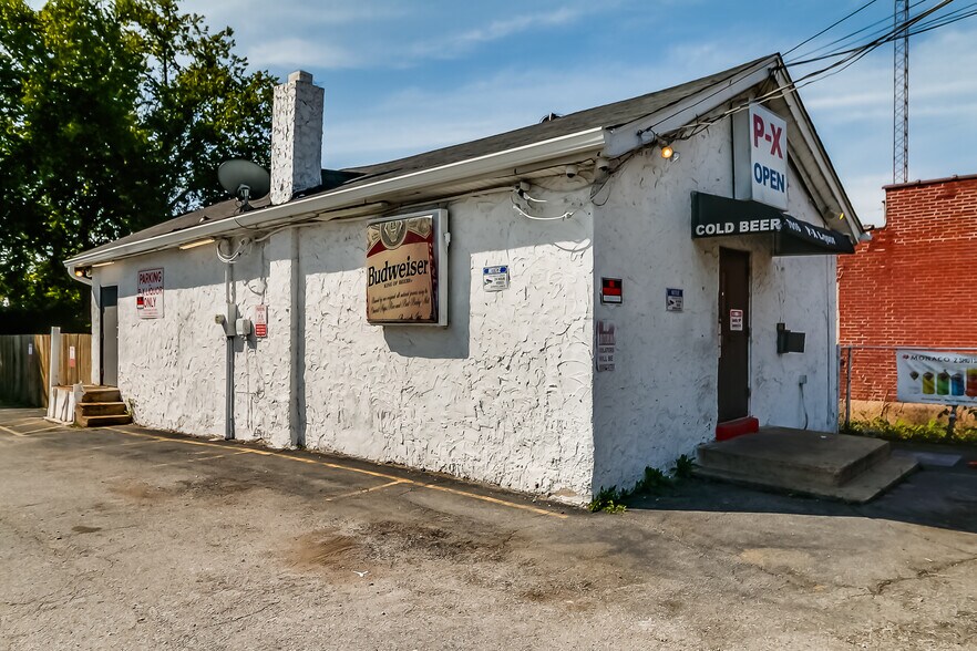 More Photos Of 7016 Page Ave, Saint Louis General Retail For Lease