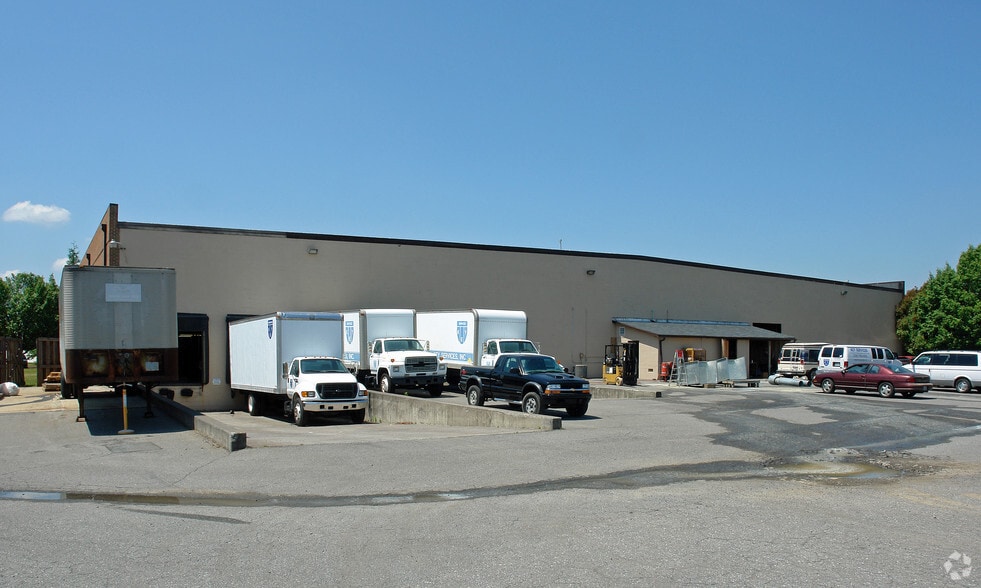 More Photos Of 3921 Westpoint Blvd, Winston-Salem Warehouse For Lease