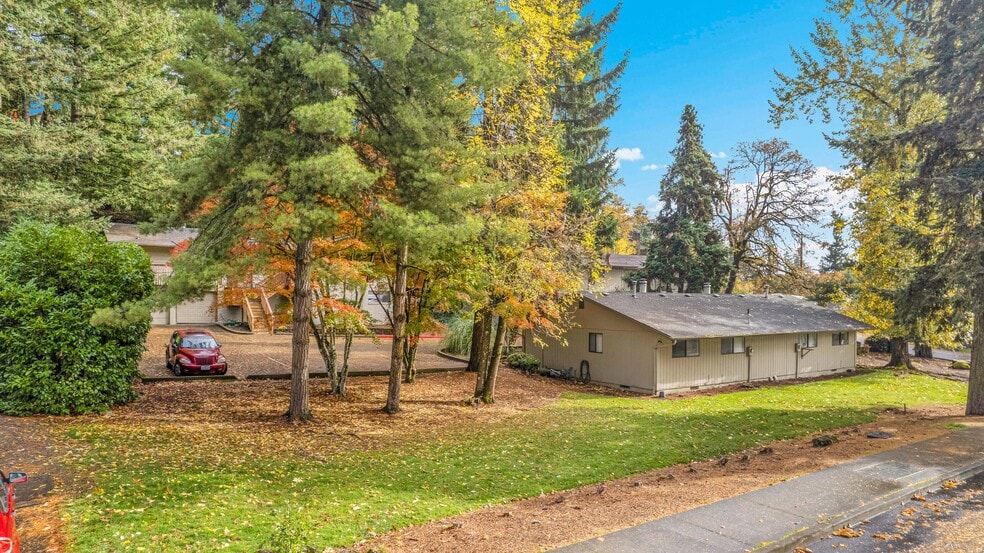 More Photos Of 17792 Webster Rd, Gladstone Apartments For Sale