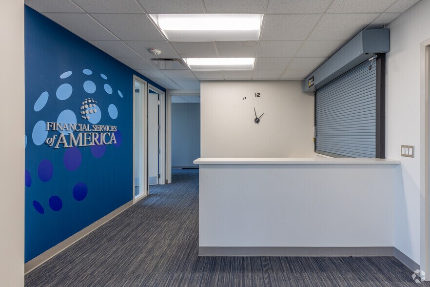 More Photos Of 30500 Van Dyke Ave, Warren Office For Lease