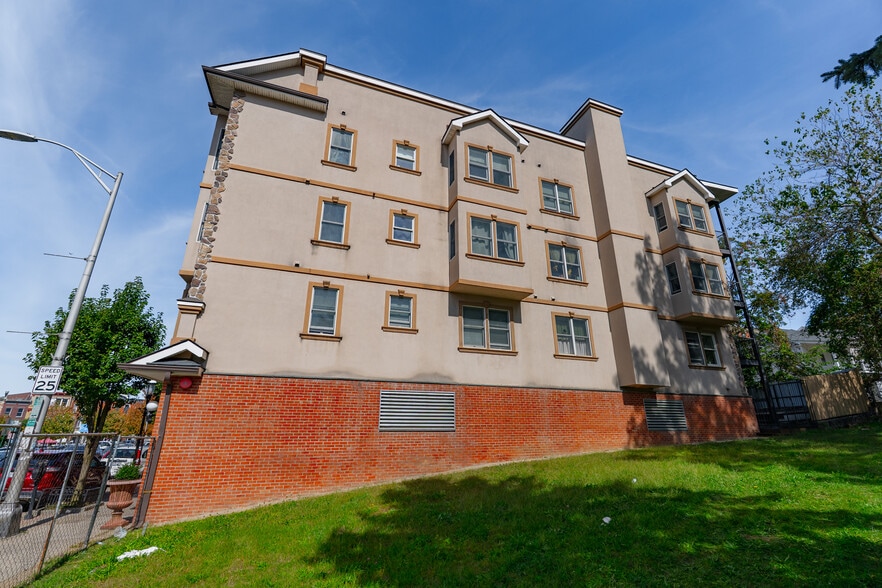 More Photos Of 45-47 Spring St, Ossining Apartments For Sale