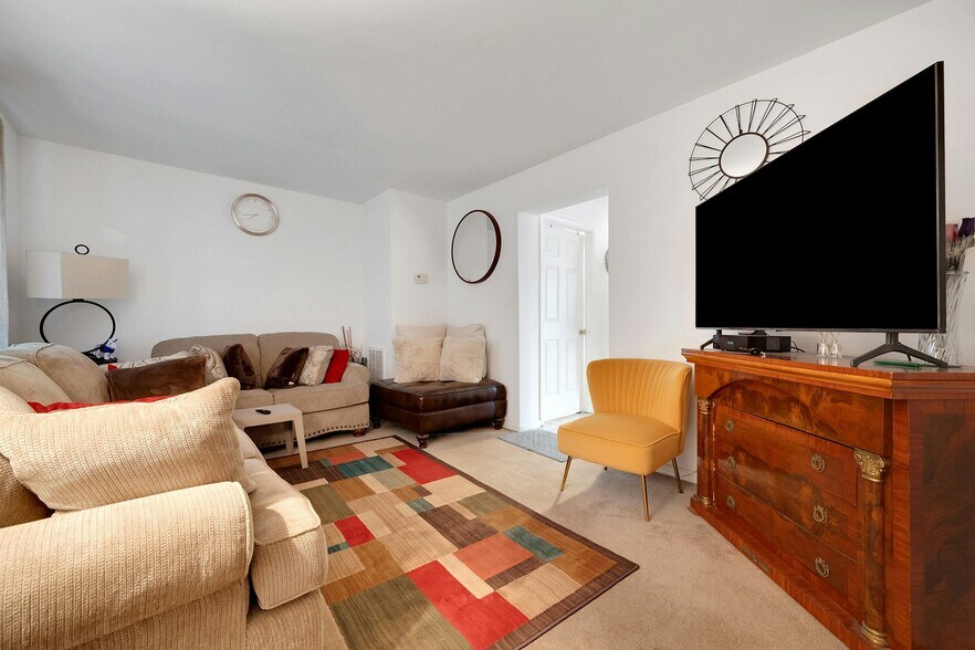 More Photos Of , Stamford Multifamily For Sale