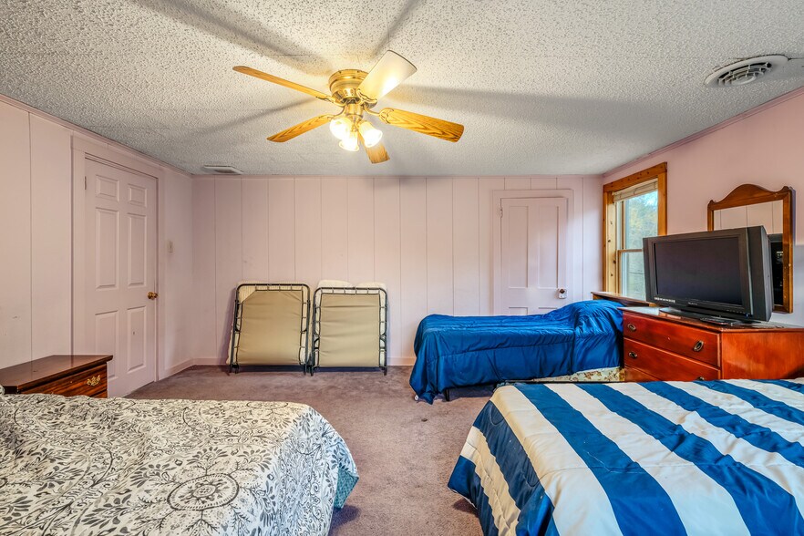 More Photos Of 228 Huntington Creek Rd, Sweet Valley Land For Sale