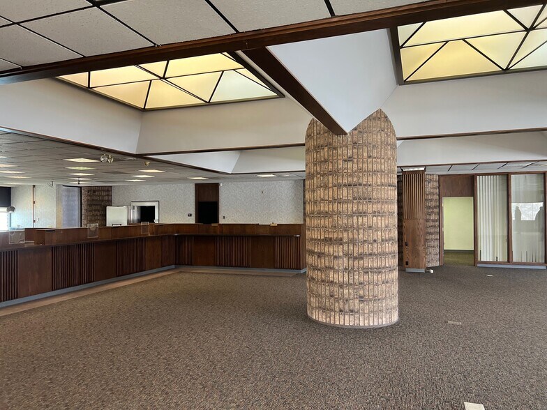 More Photos Of 502 2nd Ave N, Wahpeton Office For Sale