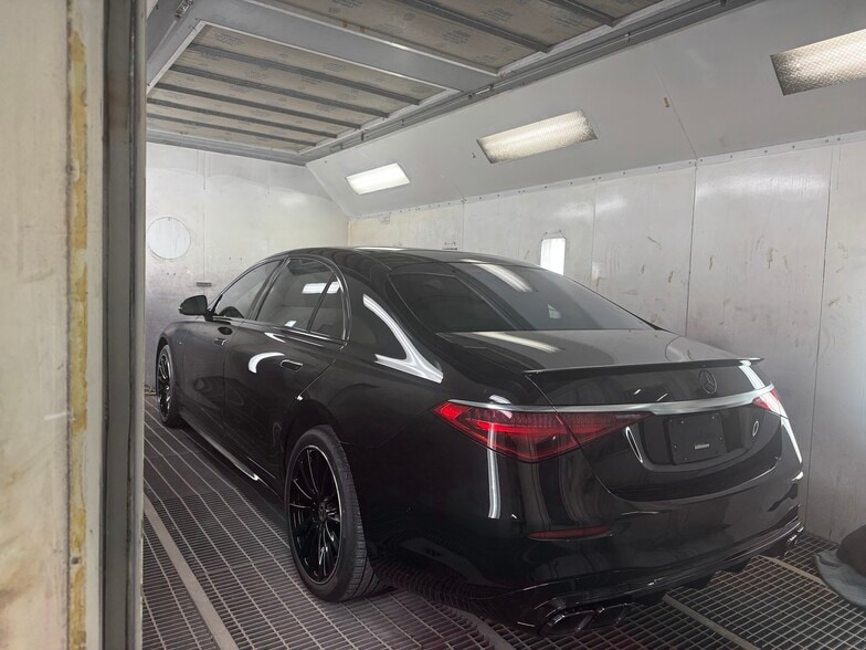 More Photos Of 5700 Plunkett St, Hollywood Service For Sale