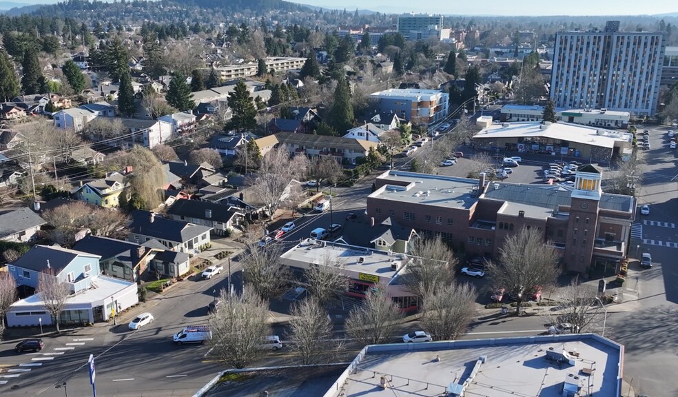 More Photos Of 4434 NE Sandy Blvd, Portland Freestanding For Sale