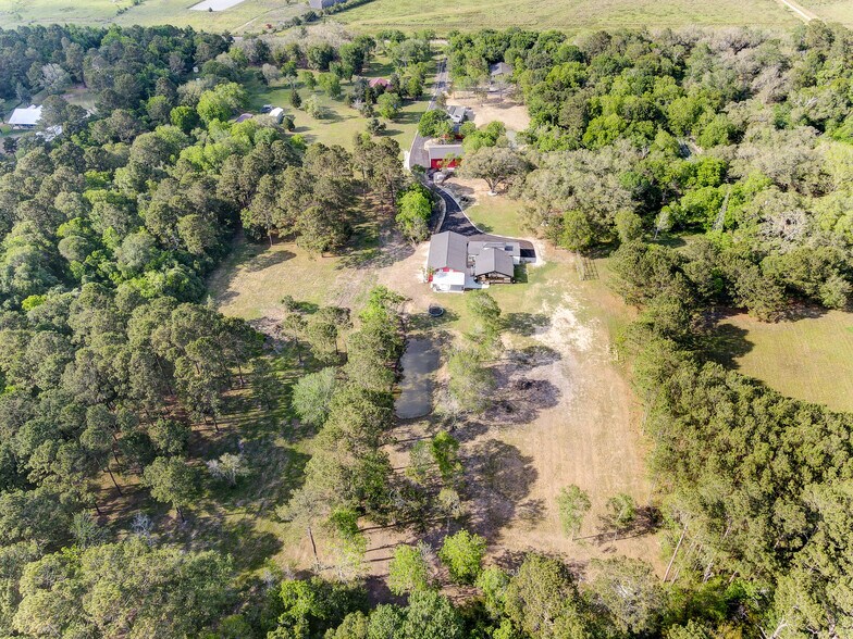 More Photos Of 4388 County Road 197, Alvin Specialty For Sale