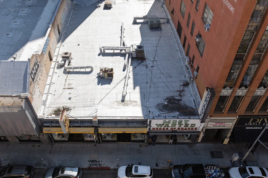 More Photos Of 818 S Los Angeles St, Los Angeles General Retail For Sale