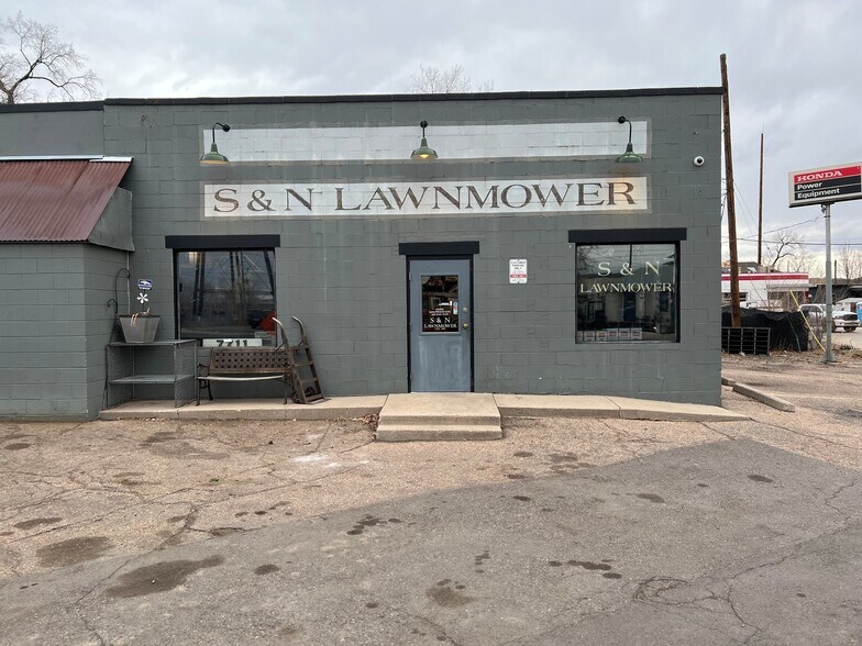 More Photos Of 7711 Grandview Ave, Arvada Freestanding For Sale