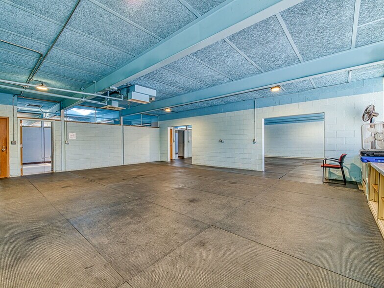 More Photos Of 2400 N Dixie Hwy, Monroe Serviced Offices For Sale