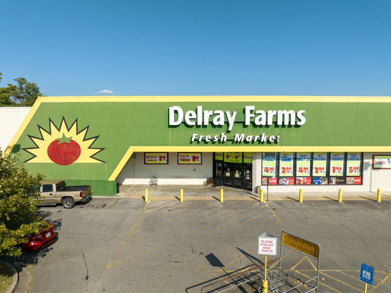 More Photos Of 2518 E Walnut Ave, Dalton Freestanding For Lease