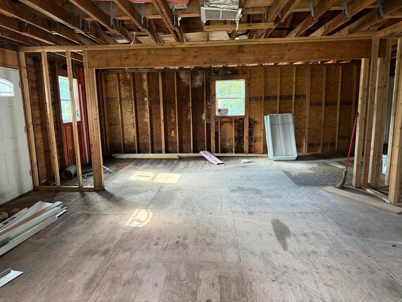 More Photos Of 10 Sidney Ln, Willingboro Freestanding For Sale