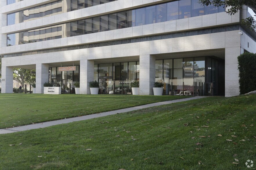 More Photos Of 11150 Santa Monica Blvd, Los Angeles Office For Lease
