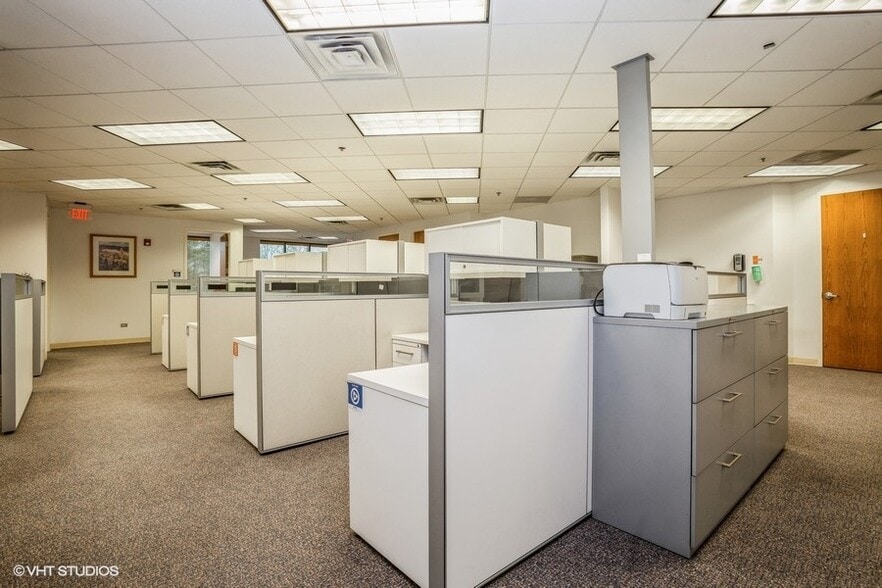 More Photos Of 1150 W Northwest Hwy, Mount Prospect Office For Sale