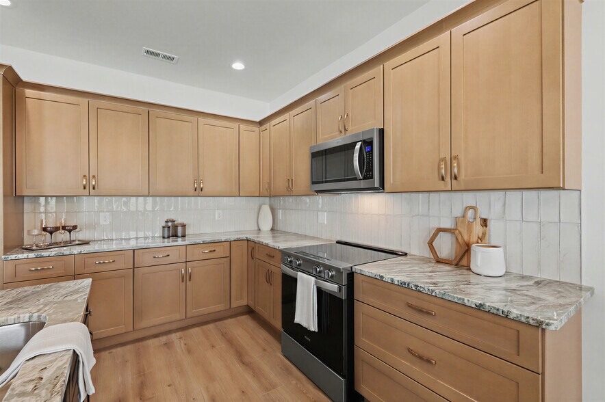 More Photos Of 1519-1521 Carroll Creek Rd, Johnson City Apartments For Sale