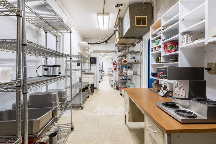 More Photos Of 749-751 Dayton Oxford Rd, Carlisle Freestanding For Sale