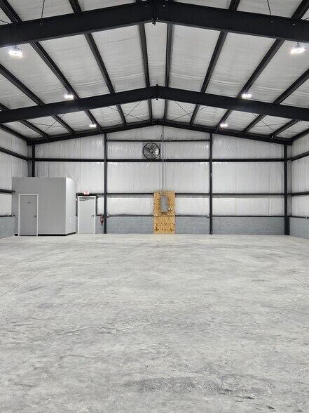 More Photos Of 25 Marigold Ln, Ringgold Warehouse For Lease