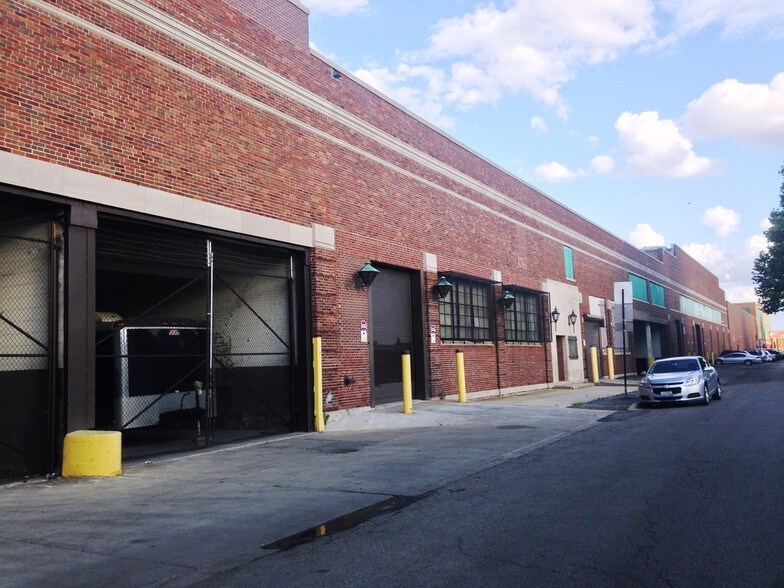 More Photos Of 3033 N Knox Ave, Chicago Warehouse For Lease