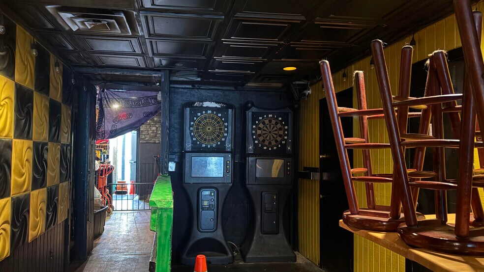 More Photos Of 1811 E Carson St, Pittsburgh Bar For Sale