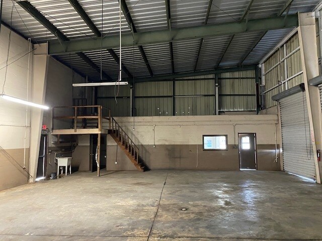 More Photos Of 12477 66th Street North, Largo Auto Repair For Lease