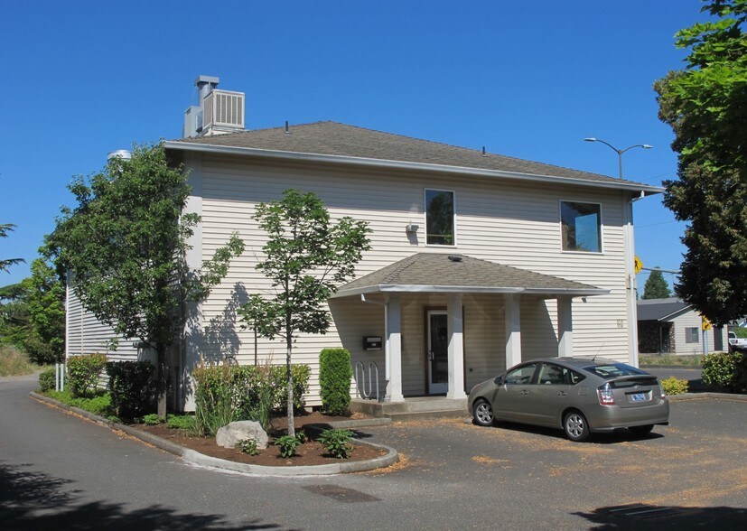 More Photos Of 5714-5718 SE Powell Blvd, Portland Loft Creative Space For Lease