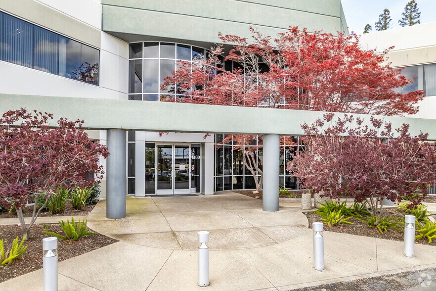 More Photos Of 1380 Lead Hill Blvd, Roseville Office For Lease