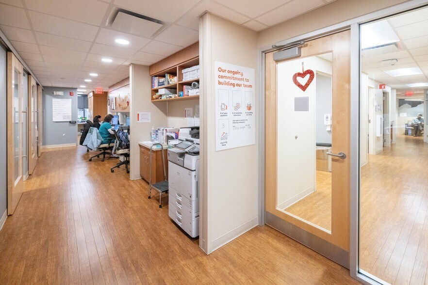 More Photos Of 41 Oakland Rd, Asheville Medical For Sale