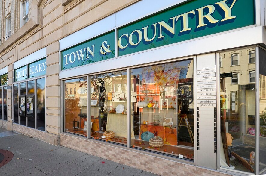 More Photos Of 66 E Ridgewood Ave, Ridgewood General Retail For Lease