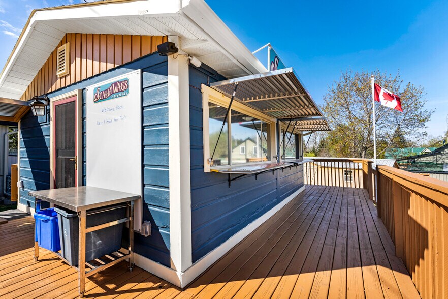 More Photos Of 106 Broadway St W, Merrickville-Wolford Fast Food For Sale