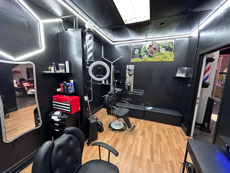 More Photos Of 3500 21st St, Bakersfield Health Club For Lease