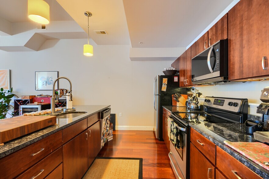 More Photos Of 1025 St. Paul St, Baltimore Apartments For Sale
