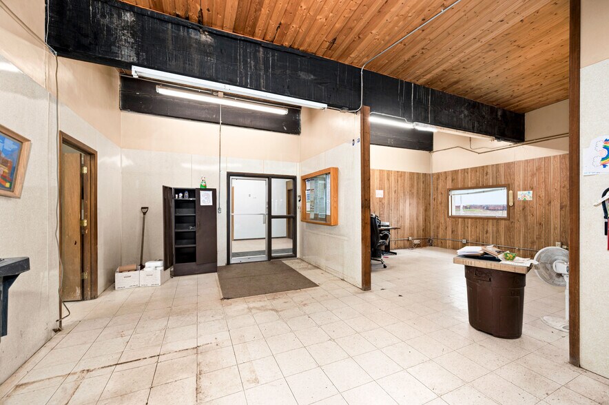 More Photos Of 350 Garfield Ave, Duluth Warehouse For Lease