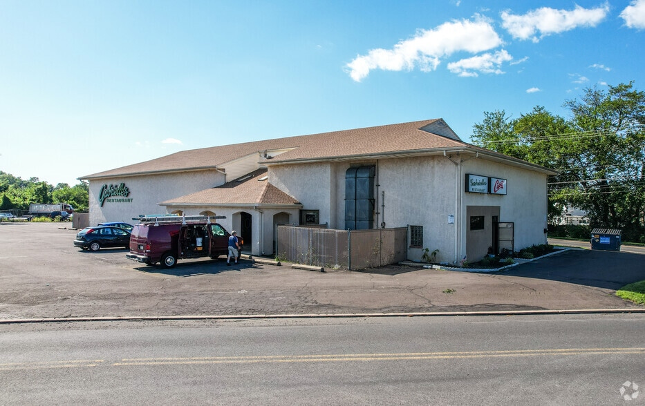 More Photos Of 5301 Bristol Emilie Rd, Levittown Freestanding For Sale