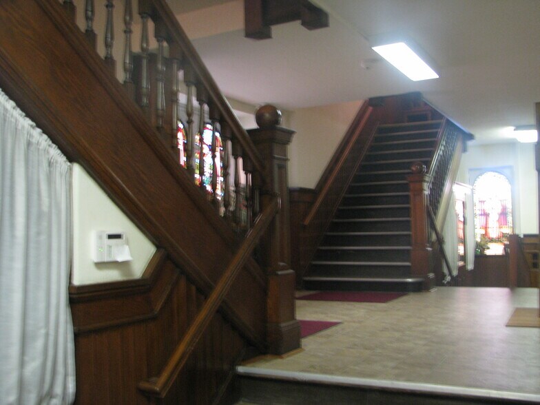 More Photos Of 401 Martin St, Philadelphia Religious Facility For Sale