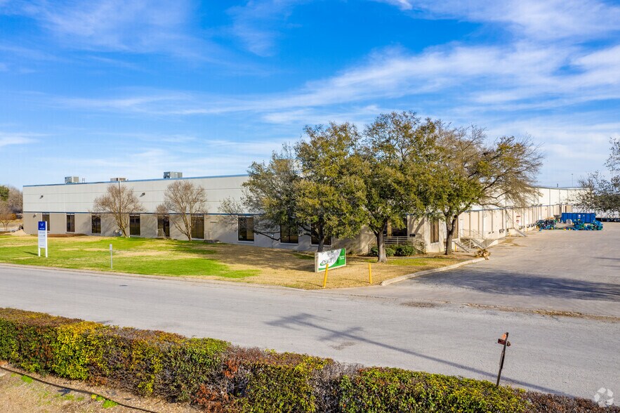 More Photos Of 5400-5410 Kaepa Ct, San Antonio Warehouse For Lease