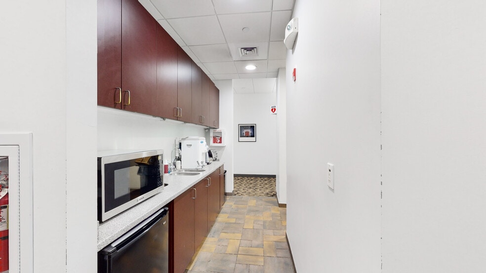 More Photos Of 43 Harvard St, Worcester Office For Lease