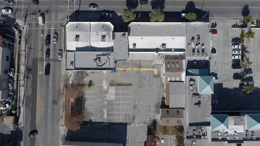 More Photos Of 8614 Valley Blvd, Rosemead Light Distribution For Sale