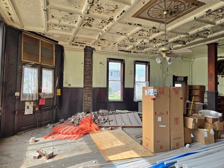 More Photos Of 7282 Columbus St, New Vienna General Retail For Sale