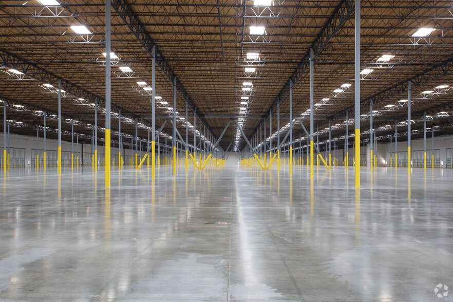 More Photos Of 2995 Atlas Rd, Richmond Distribution For Lease