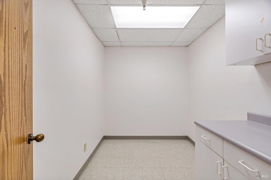 More Photos Of 1370 Medical Center Dr, Rohnert Park Medical For Sale
