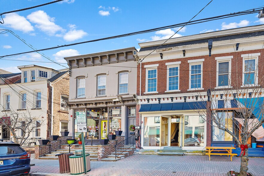 More Photos Of 43 Main St, Clinton Township Storefront For Sale