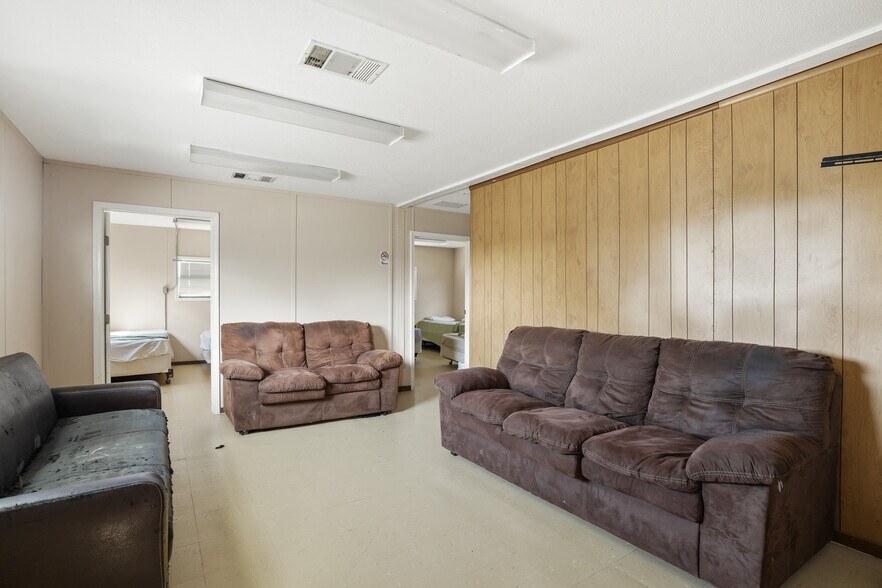 More Photos Of 298 State Highway 239, Kenedy Specialty For Sale