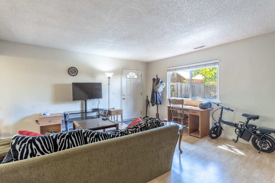 More Photos Of 2616 W Hillside Dr, Anderson Apartments For Sale