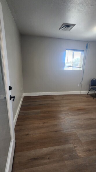 More Photos Of 380 W 7200 S, Midvale Hotel For Lease